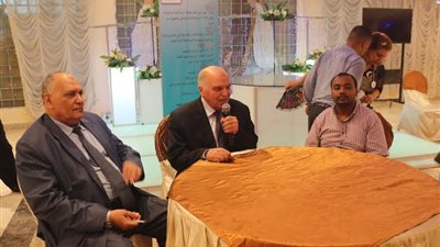 بالصور.. نقيب المعلمين يشارك فى حفل إفطار 