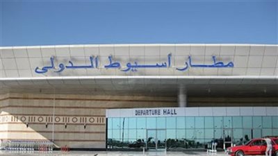 جمارك أسيوط تضبط 50 الف جنية بحوزه راكب  قبل تهريبها