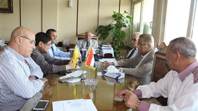 المهن التعليمية تواصل صرف معاشات المعلمين