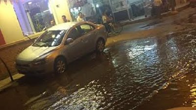 بالصور | كارثة.. شركه مياه الشرب في أجازة وأهالى أسيوط يغرقون في  مياه الصرف الصحى   