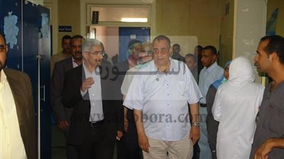 رئيس جامعة جنوب الوادى يتفقد المستشفيات الجامعية فى أول أيام عيد الفطر