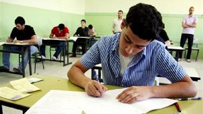 طلاب الثانوية العامة يؤدون امتحان التربية الاسلامية بعد قليل