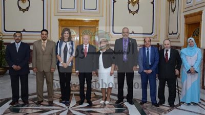 وزير الانتاج الحربى يستقبل 