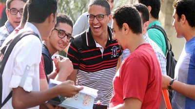 40 طالبا يشتركون فى المراكز العشرة الأولى فى نيتجة الثانوية العامة