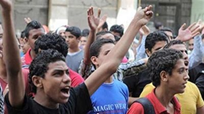 ثورة طلاب الثانوية العامة يشككون فى اعتماد الهلالى للنتيجة.. ووقفة احتجاجية للطلاب غدا