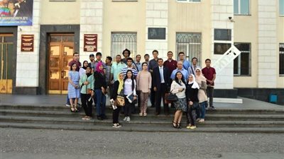 بالصور| طلاب جامعة أسيوط يختمون زيارتهم إلى روسيا بلقاء رئيس جامعة داغستان