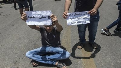 ديلى ستار اللبنانية: دائما مرحلة الثانوية العامة مخيفة للطلاب المصريين.. وبعد تسريب الامتحانات أصبحت 