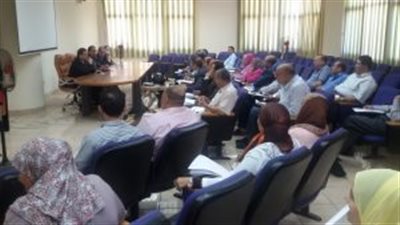 اكاديمية المعلمين تستعرض ضوابط العمل لتدريبات التسكين والترقى مع مديرى الأفرع.. وضرورة تسليم الملف الخاص بالترقى للمعلمين بالإدارات فى 31 أكتوبر 2016