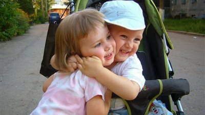 طفل يهتك عرض زميلته فى الحضانة