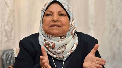 سعاد صالح: الدولة ملزمة بتوفير حياة كريمة للمعلمين.. والمدرس يتقاضى ملاليم فكيف يصرف على أبنائه؟ 