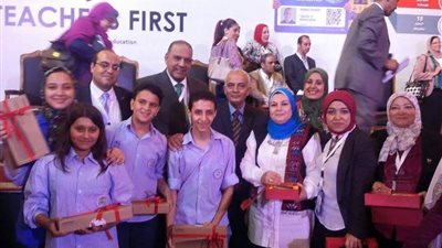 بالصور| تكريم المدرسة الرسمية المتميزة المتكاملة للغات بشبين الكوم