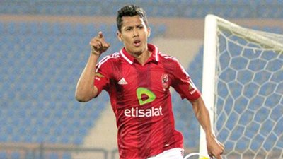 بالفيديو| شاهد لقطة ضرب عمرو جمال بمطواة من الألتراس 