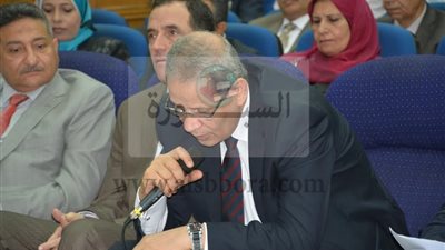 الهلالى: ممنوع الكلام فى السياسة بالمدارس.. وحظر استخدام العقاب البدنى للطلاب.. والتزام المدارس بجدول الإشراف اليومى 