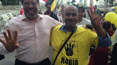 شقيق شوبير يقود مظاهرات الإخوان ضد السيسى بأمريكا