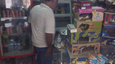 من فران الى حارس أمن الى ماسح احذية.. موجه بتعليم المنيا.. بعد المعاش شغال بقال.. هكذا نهين معلمينا