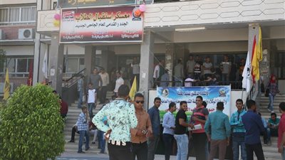 بالصور| انتظام الدراسة في اليوم الأول بجامعة جنوب الوادى