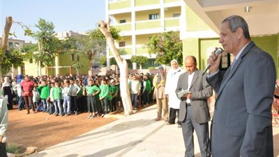 بعد تكريم المعلم المثالي بـ