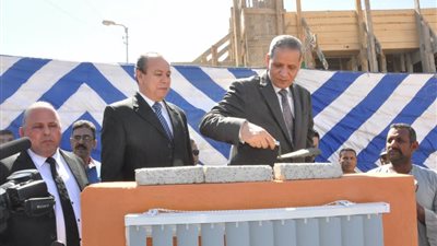 الهلالى يضع حجر الأساس لمدرسة زخرفية.. ويفتتح 4 مدارس بمحافظة دمياط