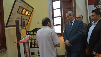 الهلالى: يجب استخدام السبورات الذكية فى العملية التعليمية.. وإحالة المسئولين عن عدم تركيبها للتحقيق