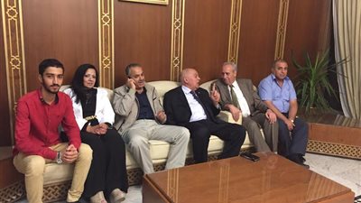 بالصور| الزناتى يصل مقر نقابة المعلمين بسوريا