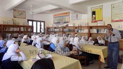 مياه الشرب بأسيوط تواصل حملاتها بالتوعية بعدة مدارس 