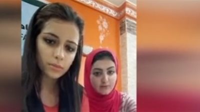 طالبتان فيديو 