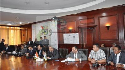 الهلالى: حريصون لحصول المعلمين على جميع حقوقهم المادية