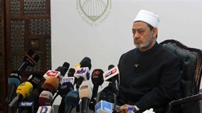 شيخ الأزهر يعفى أبناء شهداء الشرطة والجيش من مصروفات التعليم