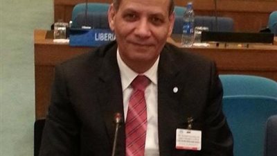 إصابة طالب بالصف الأول الإعدادي بجرح قطعى بالوجه بسبب سقوط مروحة سقف عليه.. والتعليم: نحقق في الواقعة