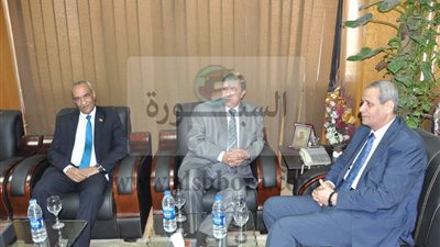 الهلالى ويفتتح مركزًا للموهوبين.. ويضع حجر أساس لمدرسة رسمية ثانوية بالاسماعيلية 