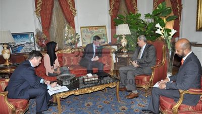 عاجل.. الهلالى يوجه سرعة البدء فى تدريب 27 ألف معلم بالتعاون مع المجلس الثقافى البريطانى