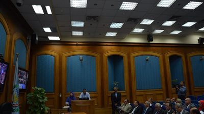 الهلالى يؤكد على متابعة التزام المدارس الخاصة والدولية بتحصيل المصروفات الدراسية بالجنيه