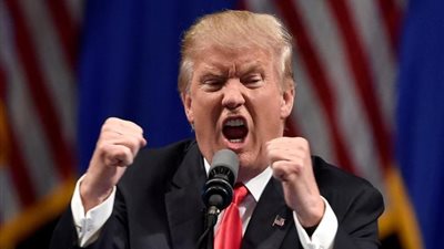 معلمة امريكية مسلمة تتلقى رسالة تهديد بشنق نفسها بـ