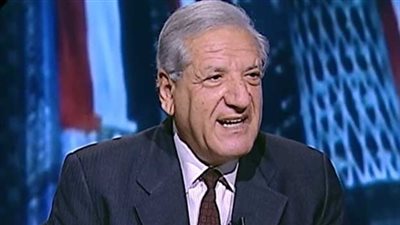 خبير اقتصادى: هبوط سعر الدولار لـ 12 جنيها خلال أيام