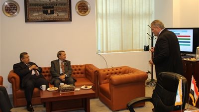 وزير التعليم العالي: يجب ربط البحث العلمى في مدينة زويل باحتياجات المجتمع