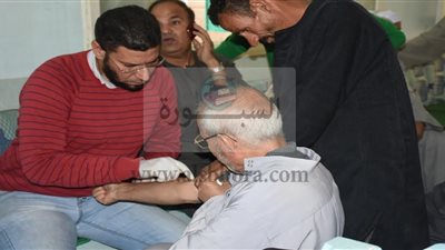 جامعة مدينة السادات تنظم قافلة طبية لأهالي قرية شما وساقية المنقدي المصابين بفيرس C 