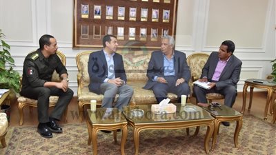 الدسوقي يؤكد أهمية تنفيذ الاشتراطات لإدراج محطة كهرباء غرب بأسيوط 