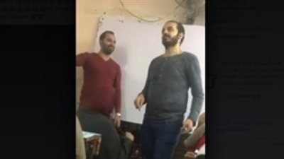 بالفيديو | معلم يرقص 