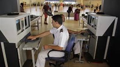 سلطات المطار تسمح لراكب كندى بالسفر بمخدرات الى السعودية