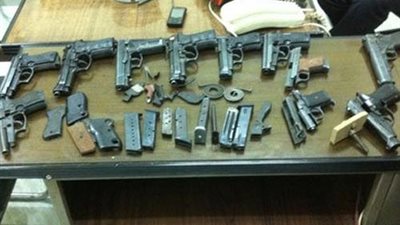 مدرس يتزعم عصابة لتجارة السلاح بارمنت جنوب الأقصر