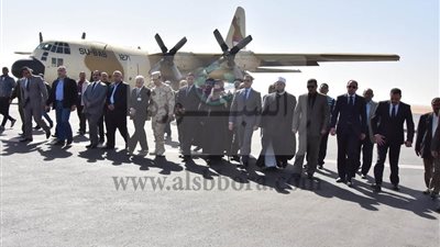 بالصور..محافظ أسيوط يستقبل جثامين شهداء الواجب الوطني بالمطار