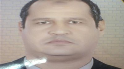 هل يحق للموجه الاول اجبار معلم على كتابة نقل لمدرسة تبعد عن بيته؟