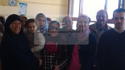 لجان امتحانية للحصول علي شهادة محو الأمية ضمن قافلة جامعة عين شمس التنموية بالفيوم