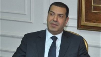 مجازاة 7 موظفين بديروط بخصم 5 أيام من راتبهم بسبب تصاريح بناء