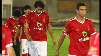 مستبعدو لاعبو الأهلى من مباراة التعدين يؤدون مرانا قويا 