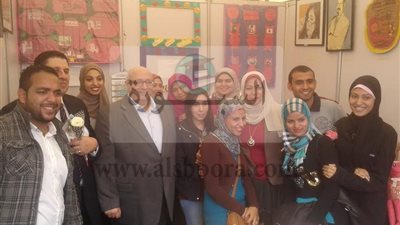 رئيس جامعة عين شمس يفتتح المهرجان العلمي الاول للكليات 