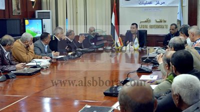 محافظ الاقصر يوجه بضرورة ازالة التعديات على الاراضى الزراعية واملاك الدولة