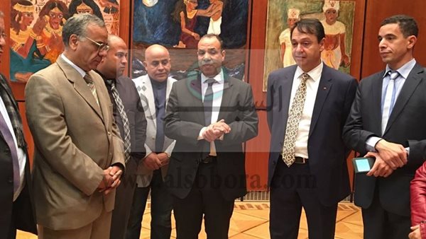 اثناء استقبال الوفد