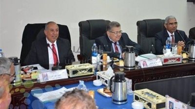 انشاء كلية الدراسات العليا والبحوث المتقدمة بنظام الساعات المعتمدة بجامعة جنوب الوادى