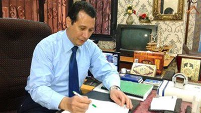 معلم ثانوي يلفظ أنفاسه خلال إلقاء كلمة فى احتفالات المولد النبوى بمحافظة بنى سويف